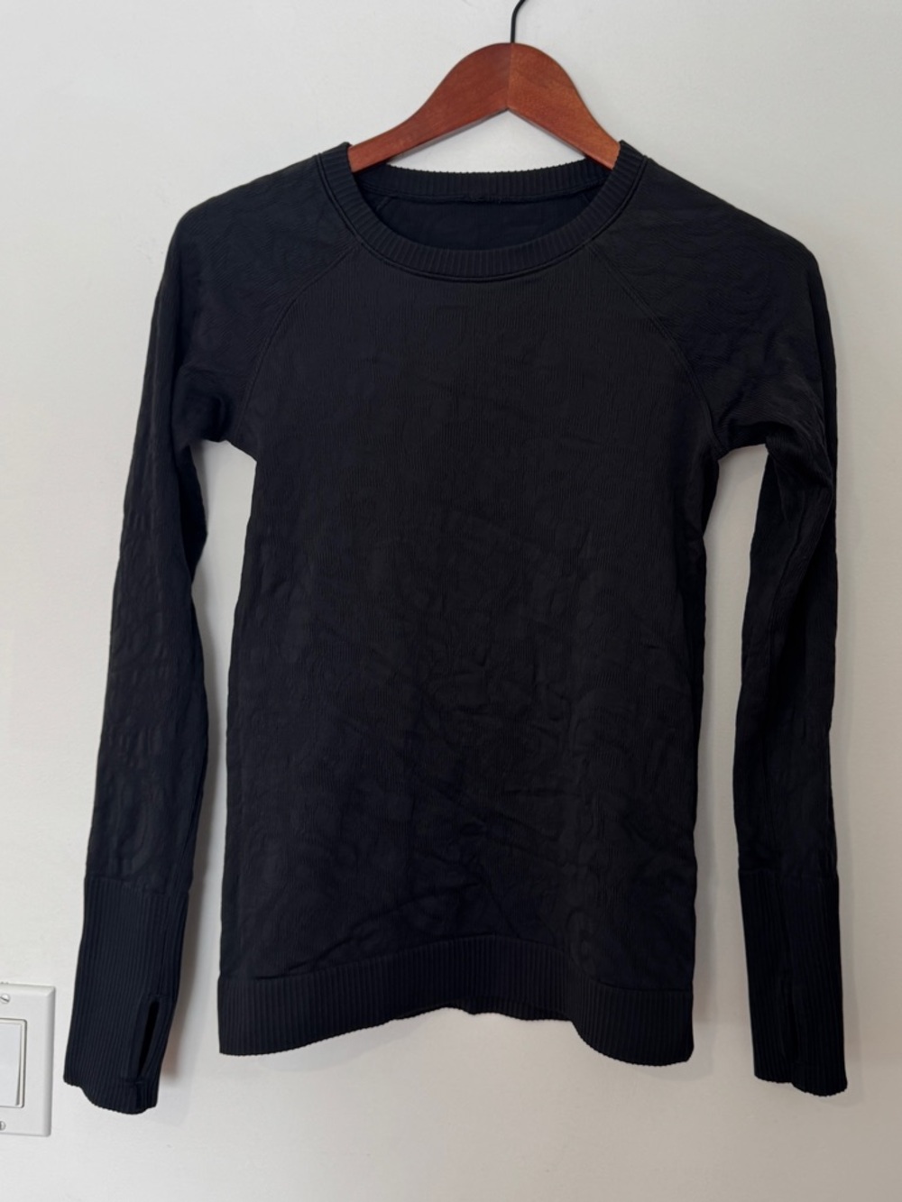 Lululemon Black Long Sleeve Top | Fitted Athletic | Size S